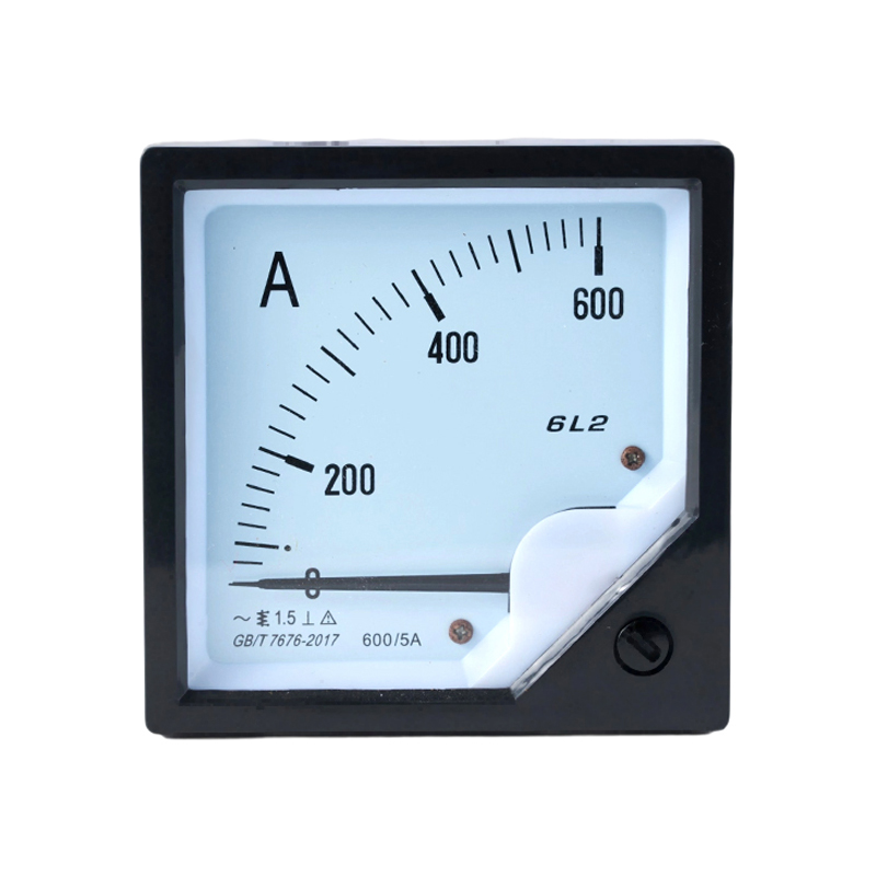 Se utiliza para monitorear los amperímetros de corriente y voltaje del dispositivo de visualización.